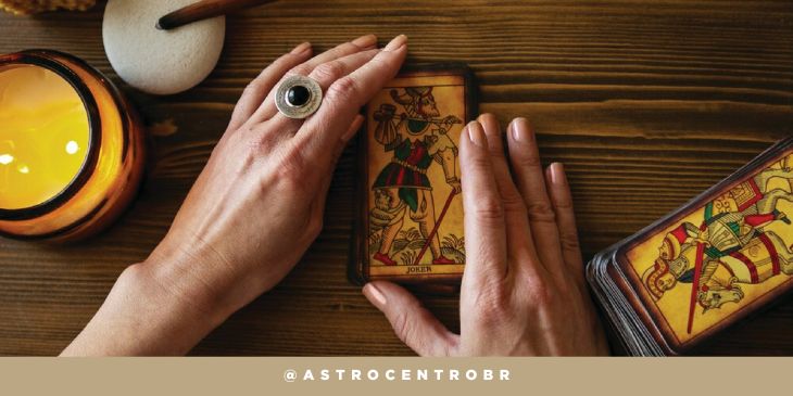 Conheça os diferentes significados da carta ‘O Louco’ no Tarot